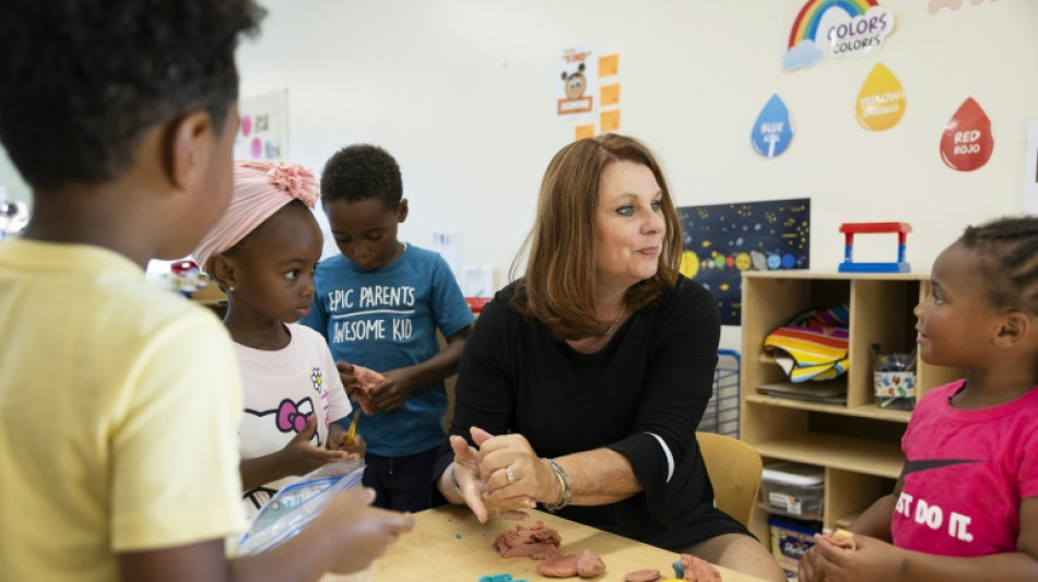 Ficar em casa para cuidar dos filhos ou trabalhar: o dilema de muitas fam&iacute;lias nos EUA