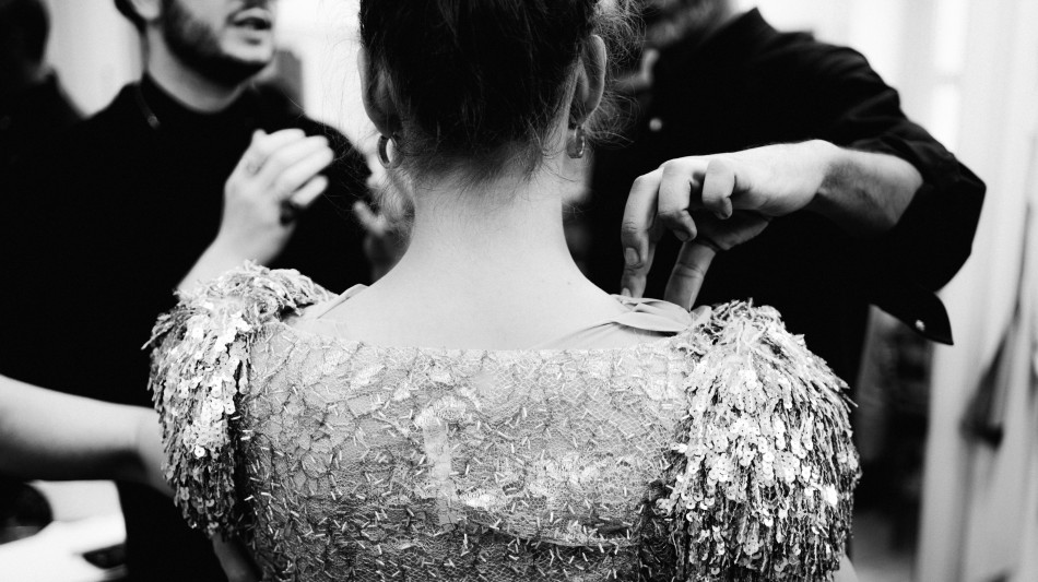 Chanel firma i costumi del balletto Red Carpet a Opera di Parigi