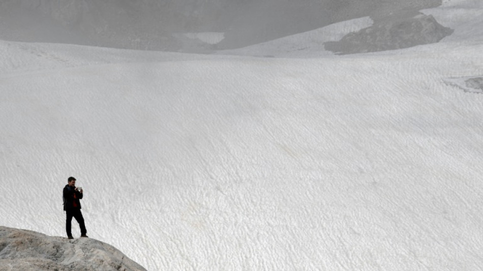 Komiker Wigald Boning will in St&ouml;ckelschuhen auf die Zugspitze