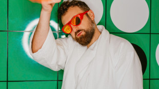 Dargen D'Amico pubblica il nuovo singolo Centri commerciali