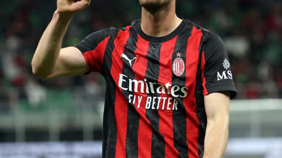 Milan-Monza 2-0, a San Siro protesta tifo