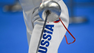 L'escrime se d&eacute;chire sur le retour russe, son calendrier encore sabr&eacute;