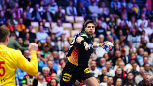 Hauptrunde statt Heimfahrt: DHB-Team gewinnt Spanien-"Endspiel"