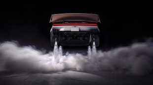 Musk lancia Roadster, la sua pima auto volante