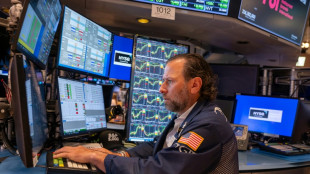 Wall Street autour de l'&eacute;quilibre, manque de conviction