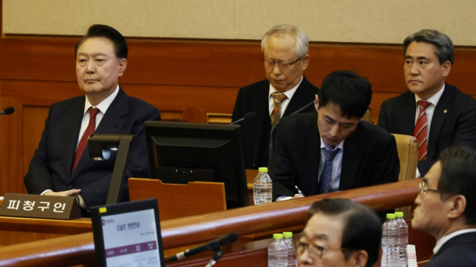 La fiscal&iacute;a de Corea del Sur inculpa al presidente Yoon por "insurecci&oacute;n"