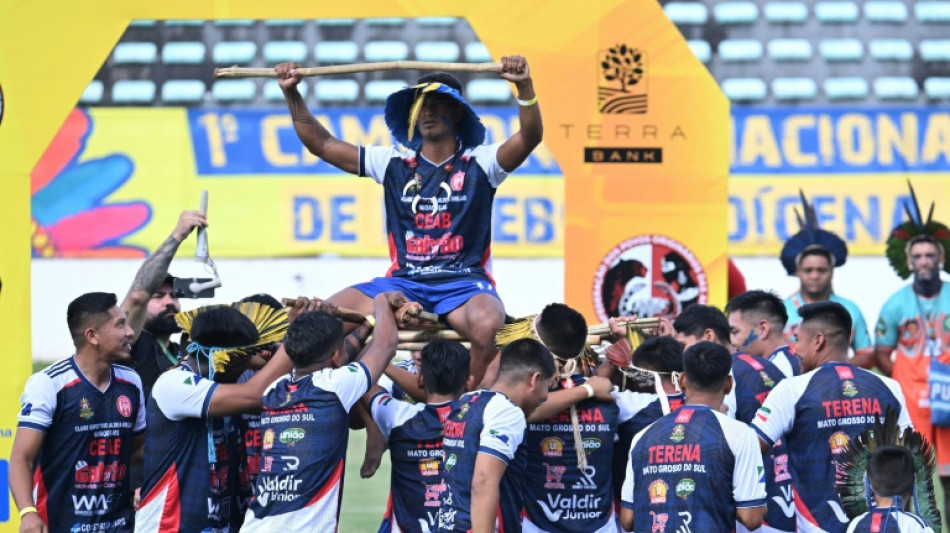 Dan&ccedil;as ancestrais e pol&iacute;tica no primeiro torneio de futebol ind&iacute;gena do Brasil