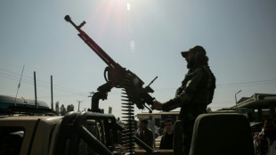 Tirs &agrave; Kaboul, l'Afghanistan dit cibler l'aviation pakistanaise