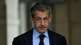 El expresidente conservador Sarkozy votar&aacute; por Macron en el balotaje en Francia