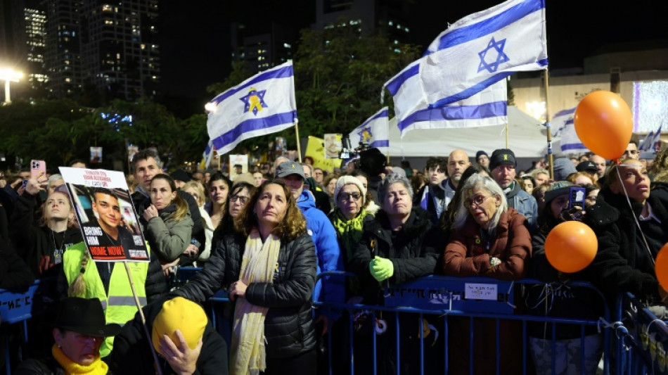 Schweigeminute in Tel Aviv nach &Uuml;bergabe toter Geiseln