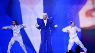 Eurovision, l'olandese Klein &egrave; squalificato dalla finale