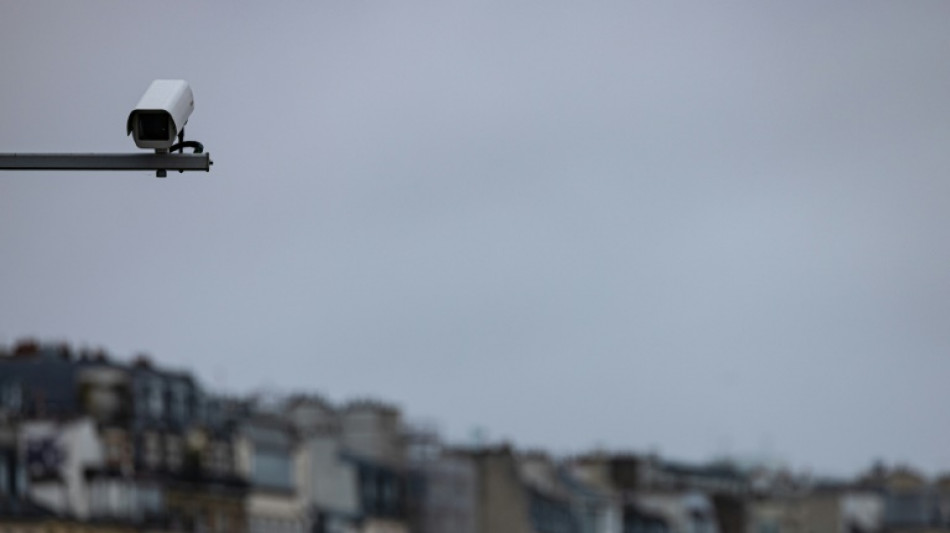 Gericht: Schwenkbare &Uuml;berwachungskamera verboten - Nachbar f&uuml;hlte sich beobachtet