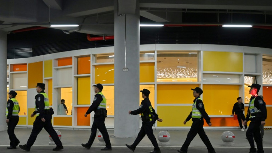 China ordena pris&atilde;o de mais 2 dirigentes de futebol por suborno