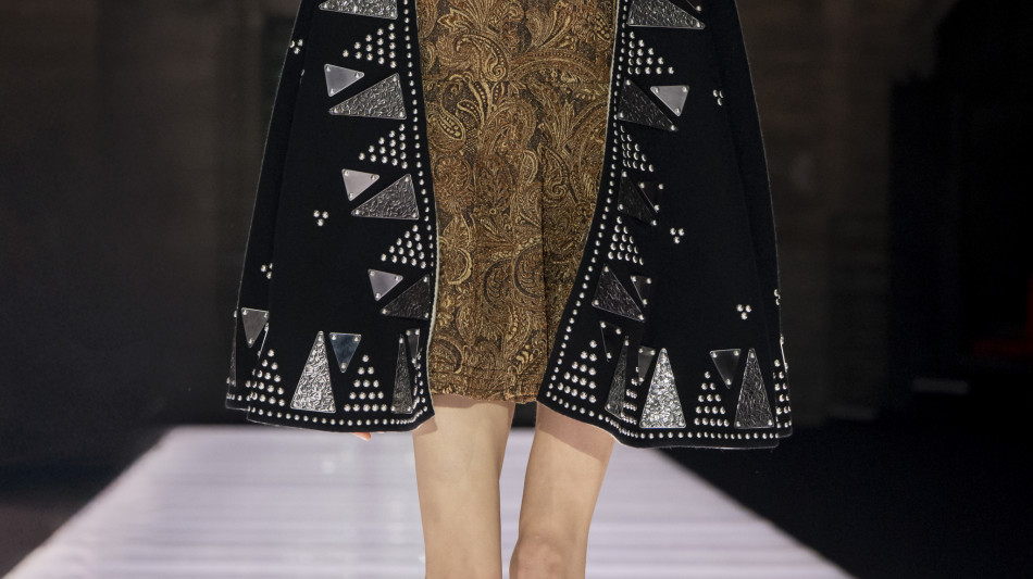 Vuitton Cruise sfila nel Palazzo dei Papi di Avignone