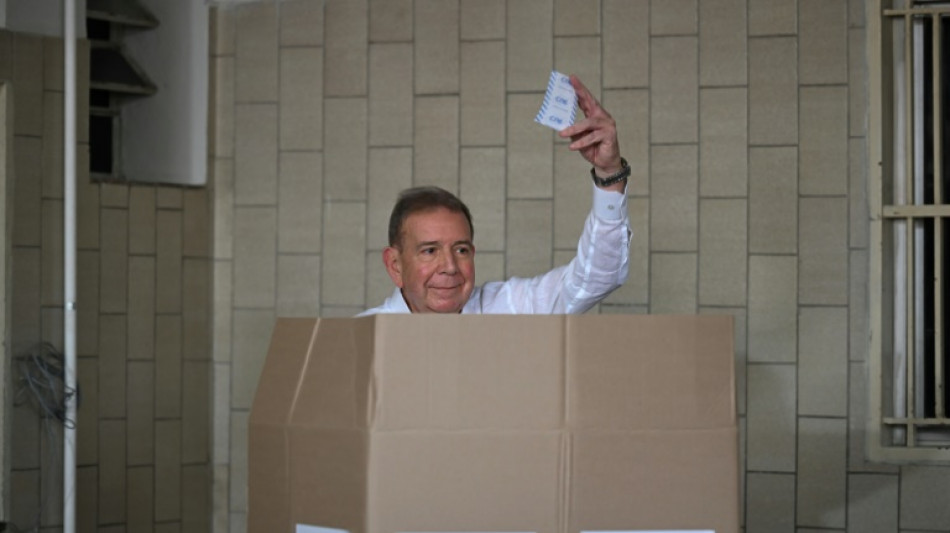 Opositor Gonz&aacute;lez descarta asilo entre rechazo a su orden de captura en Venezuela