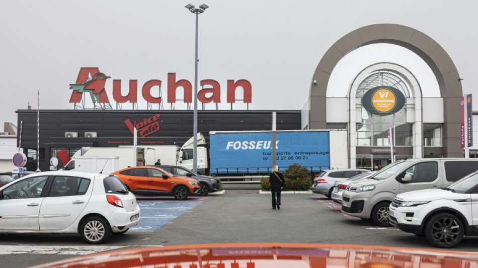 Le distributeur Auchan pr&eacute;voit de supprimer pr&egrave;s de 2.400 emplois en France