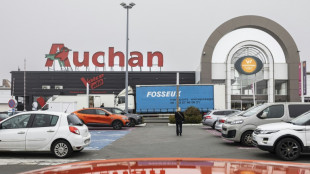 Le distributeur Auchan pr&eacute;voit de supprimer pr&egrave;s de 2.400 emplois en France