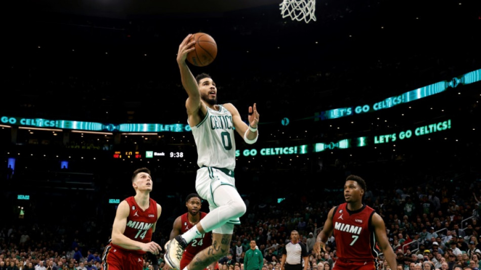 NBA: Les Celtics et les Suns cartonnent, gr&acirc;ce &agrave; Tatum et Booker &eacute;tincelants