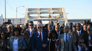 Il faut conna&icirc;tre toute l'histoire am&eacute;ricaine, "le bien comme le mal", dit Biden