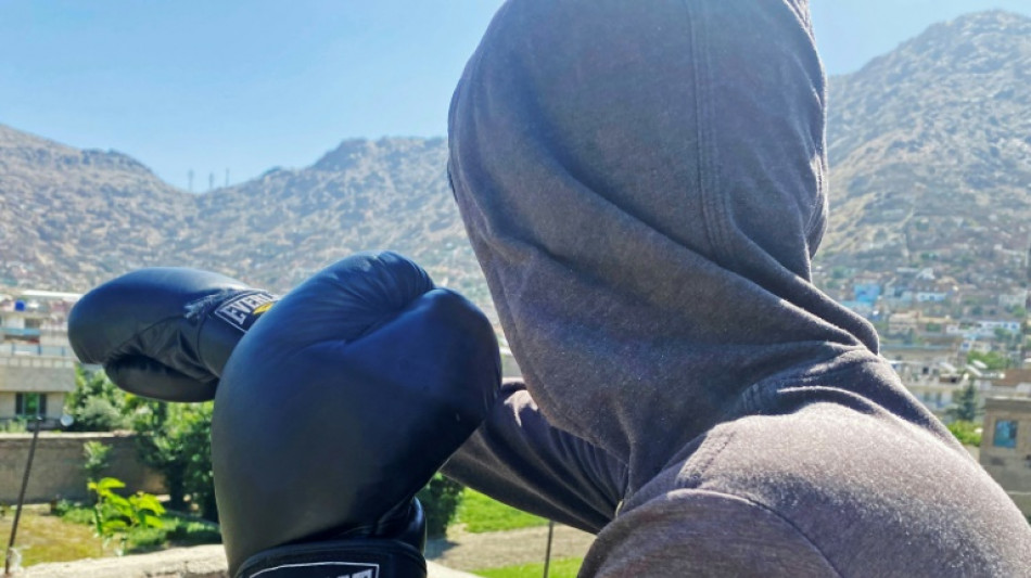 Pese a la prohibici&oacute;n de hacer deporte, las mujeres afganas intentan ejercitarse en secreto