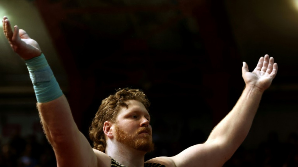 World shot put champs Crouser and Ealey take Drake titles