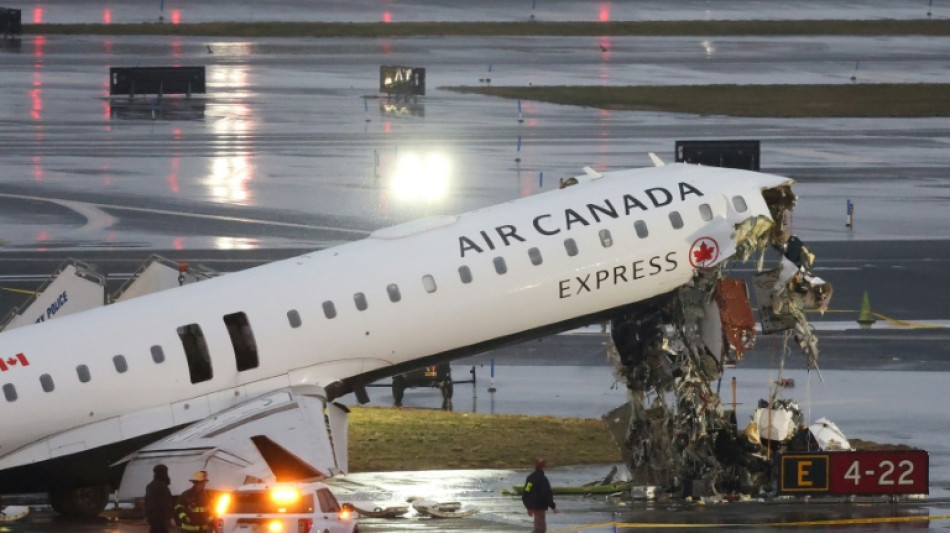 Zwei Tote und dutzende Verletzte bei Flugzeugungl&uuml;ck in New York 