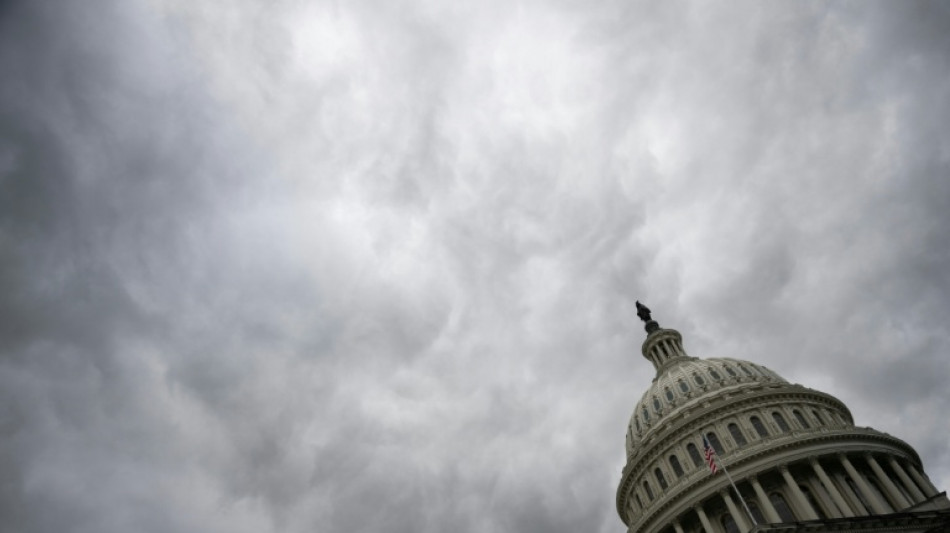 Senado dos EUA rejeita 2 projetos de ajuda financeira para seguros de sa&uacute;de