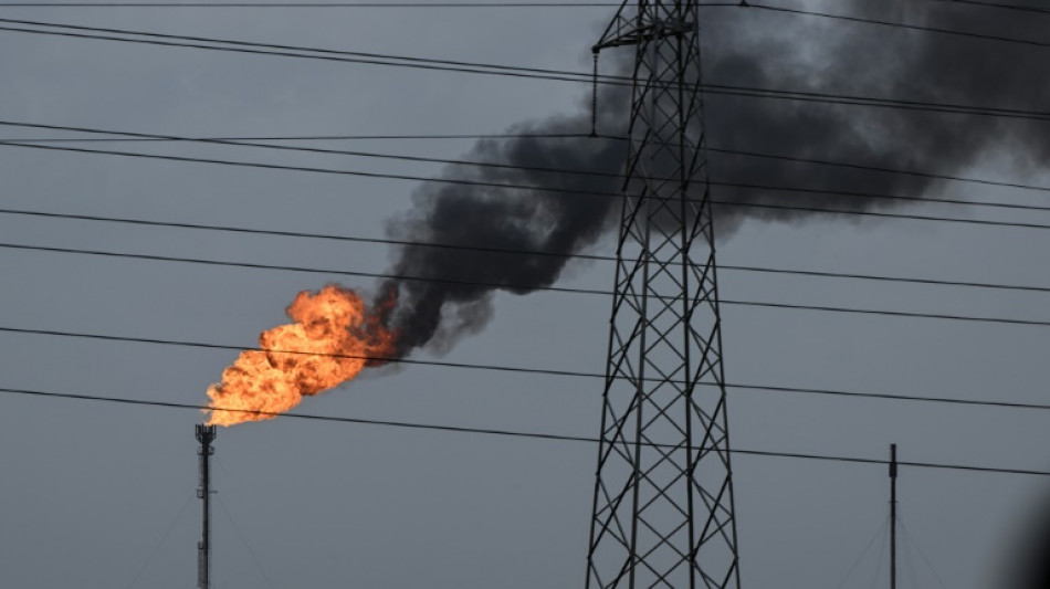 EUA renova por seis meses licen&ccedil;a para petroleiras operarem na Venezuela