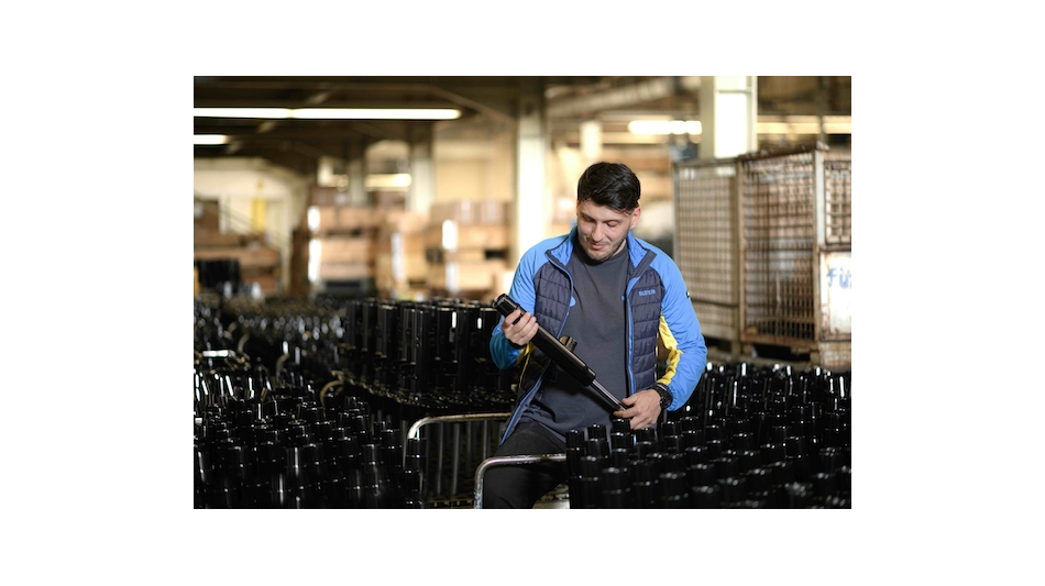 NEUES SCHWEISSROBOTERSYSTEM TAWERS G4 UNTERST&Uuml;TZT AUTOMOBILHERSTELLER DIGITALISIERUNGSZIELE ZU ERREICHEN